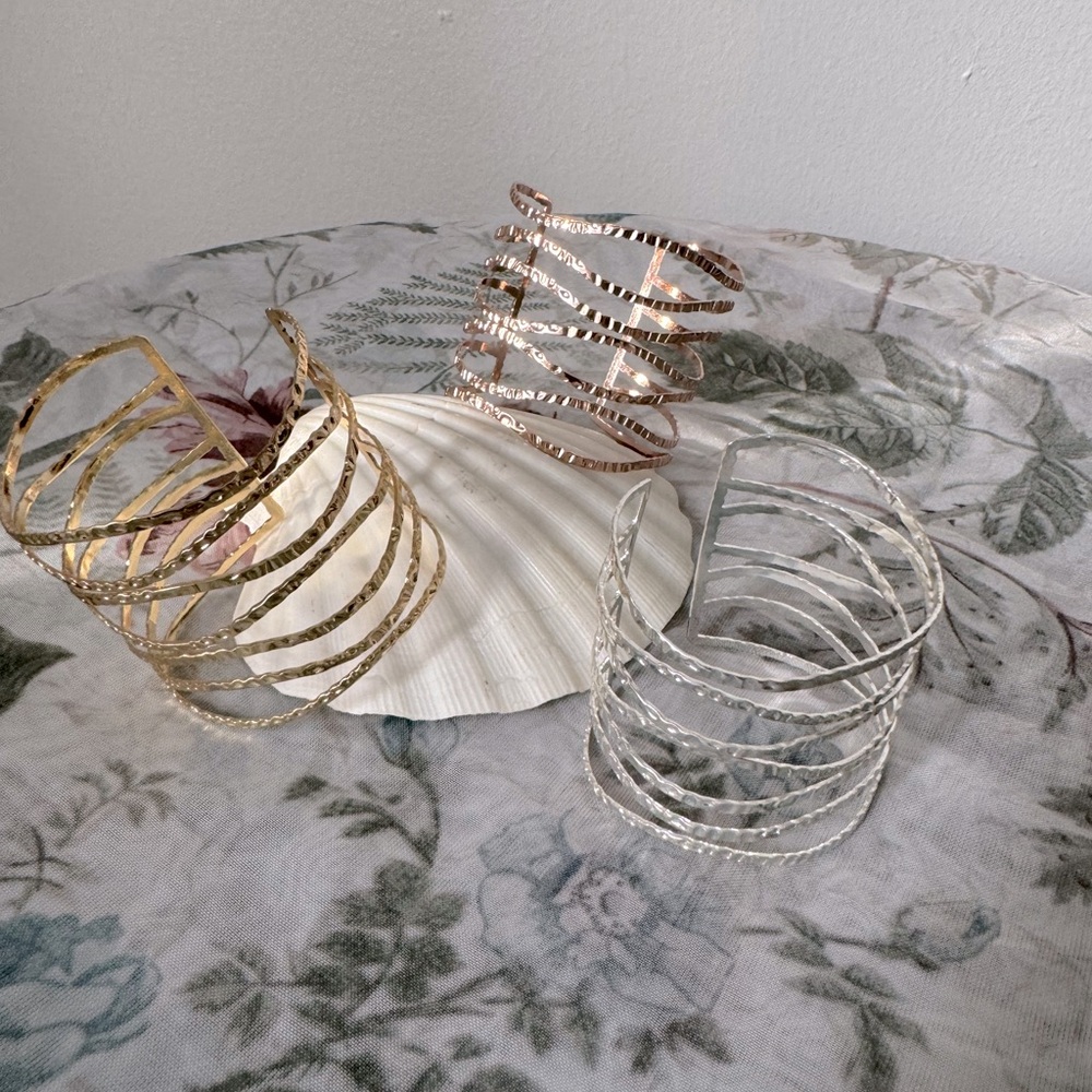 Gold cuff bangle/ spiral bracelet
